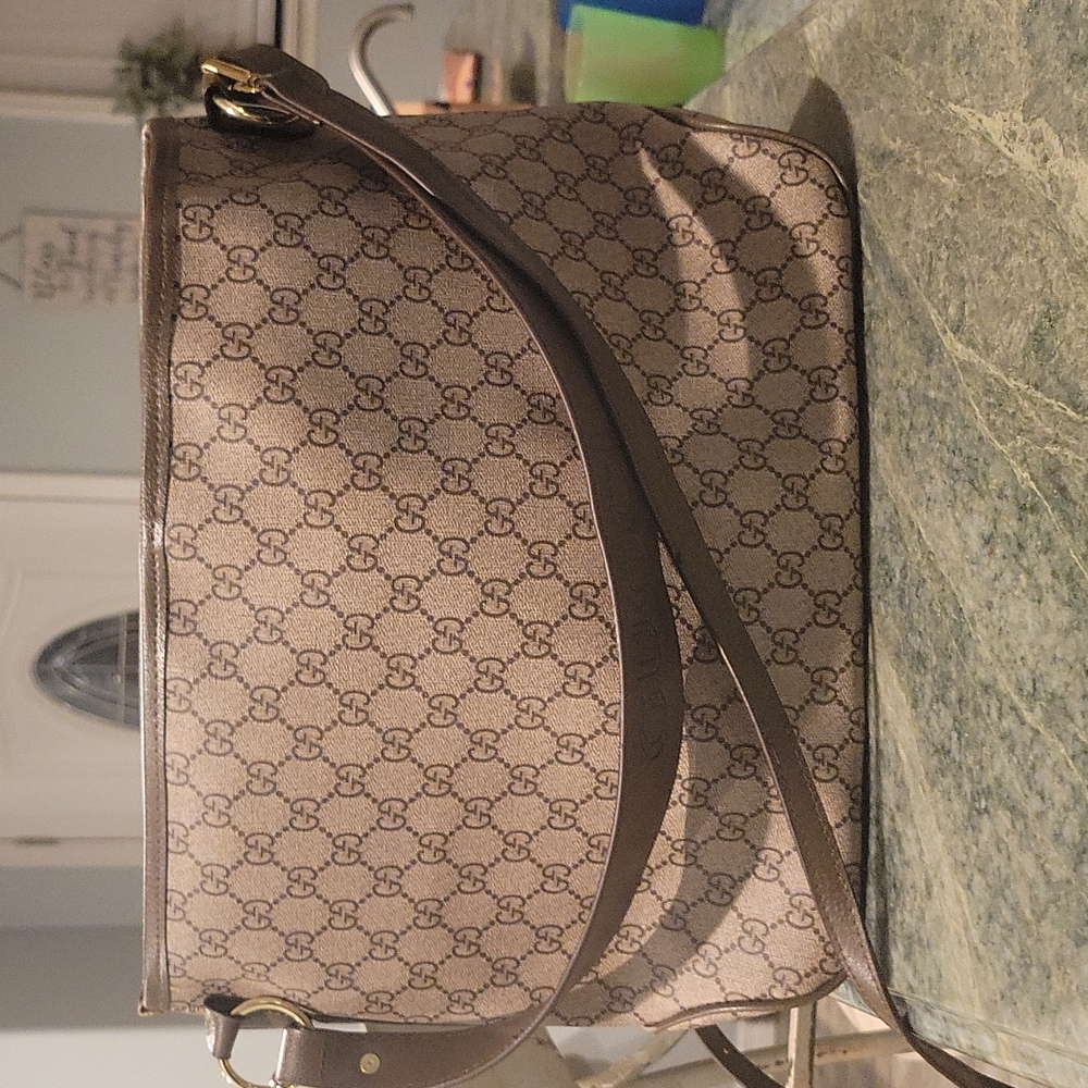Large "gucci" tote brand new
